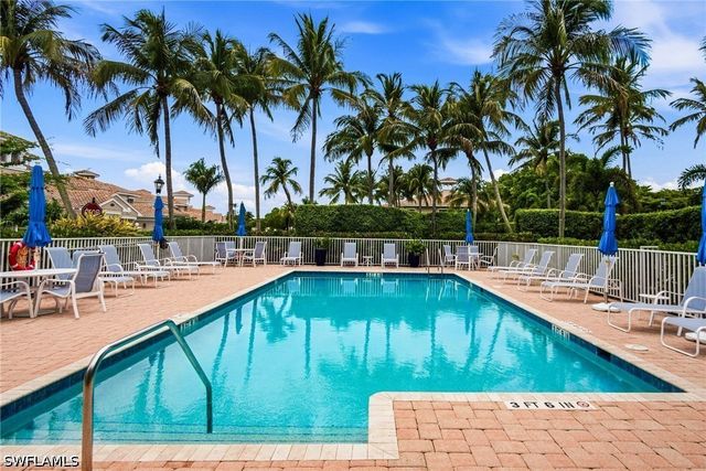3960 Deer Crossing CT 6-101, Naples, FL 34114