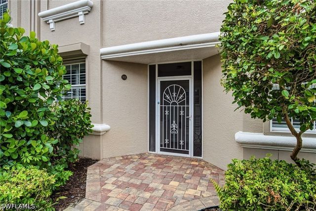 3960 Deer Crossing CT 6-101, Naples, FL 34114