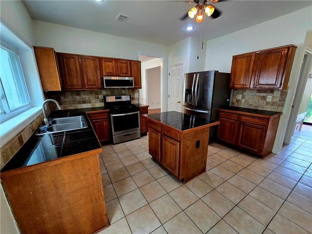 639 Stonebridge Loop, Lithonia, GA 30058
