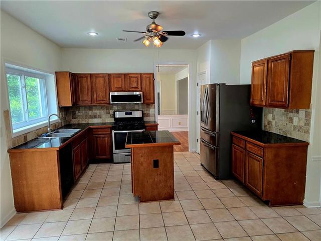 639 Stonebridge Loop, Lithonia, GA 30058