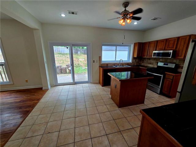 639 Stonebridge Loop, Lithonia, GA 30058