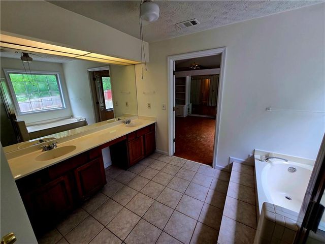 639 Stonebridge Loop, Lithonia, GA 30058
