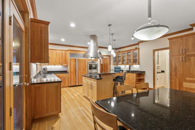 19750 Muirfield Circle, Shorewood, MN 55331