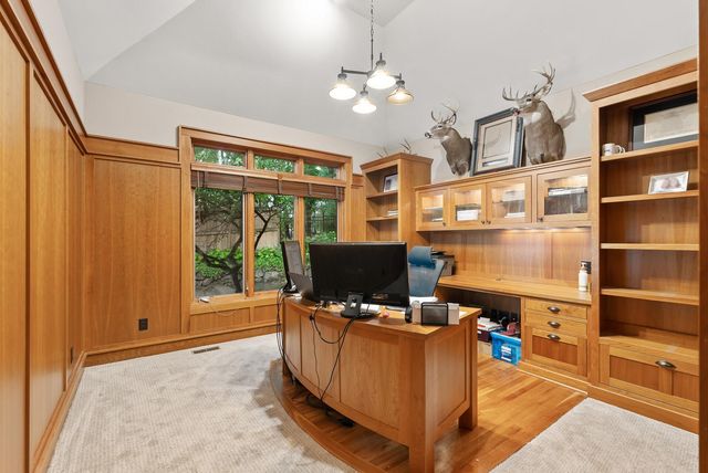 19750 Muirfield Circle, Shorewood, MN 55331