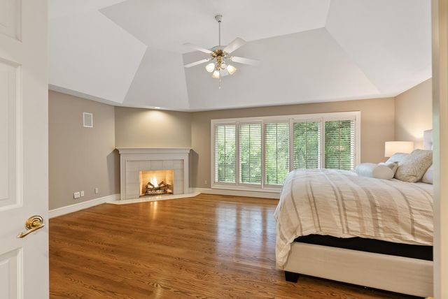 19750 Muirfield Circle, Shorewood, MN 55331