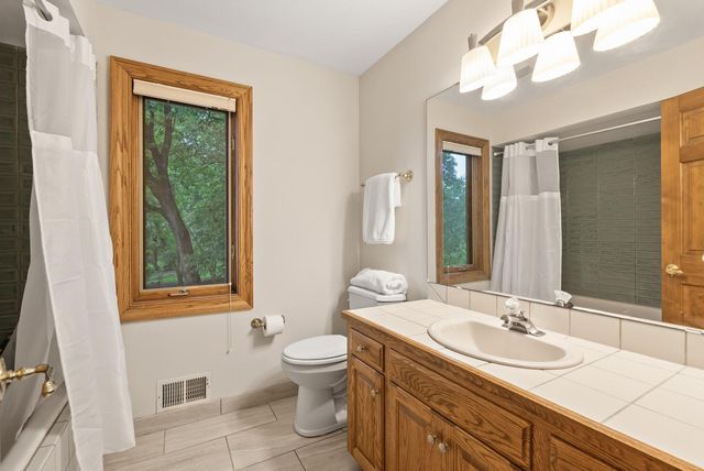 19750 Muirfield Circle, Shorewood, MN 55331