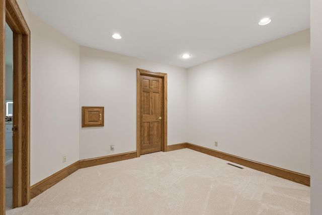 19750 Muirfield Circle, Shorewood, MN 55331