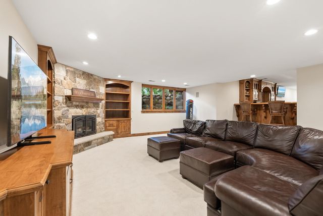 19750 Muirfield Circle, Shorewood, MN 55331