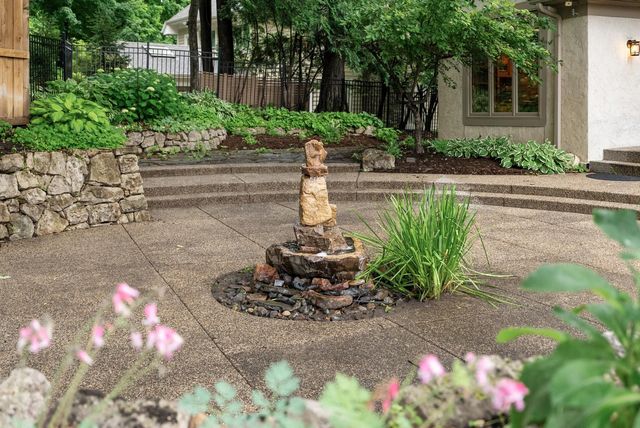 19750 Muirfield Circle, Shorewood, MN 55331