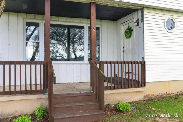 1585 135th Avenue, Hopkins Twp, MI 49348