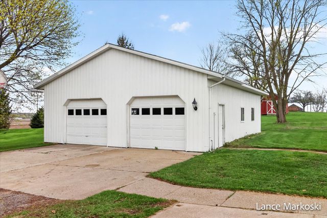 1585 135th Avenue, Hopkins Twp, MI 49348