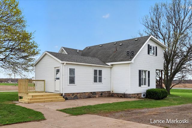 1585 135th Avenue, Hopkins Twp, MI 49348