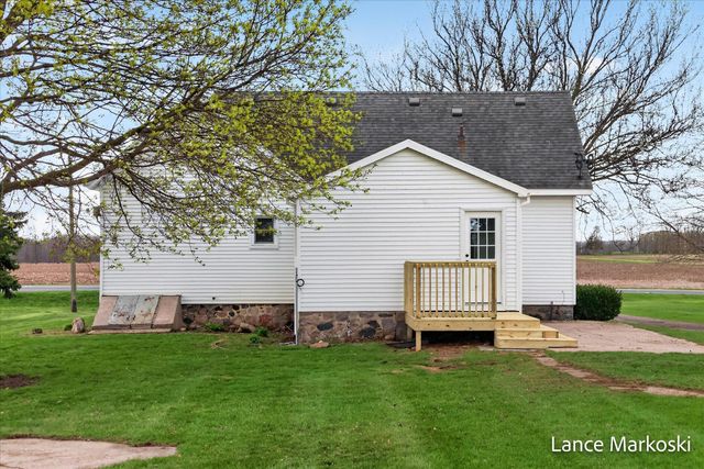 1585 135th Avenue, Hopkins Twp, MI 49348