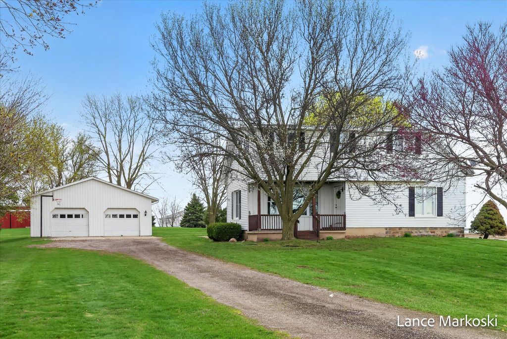 1585 135th Avenue, Hopkins Twp, MI 49348