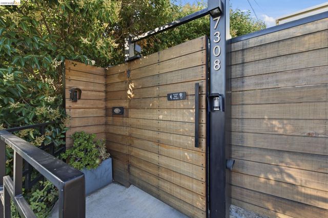 7308 Hillmont, Oakland, CA 94605