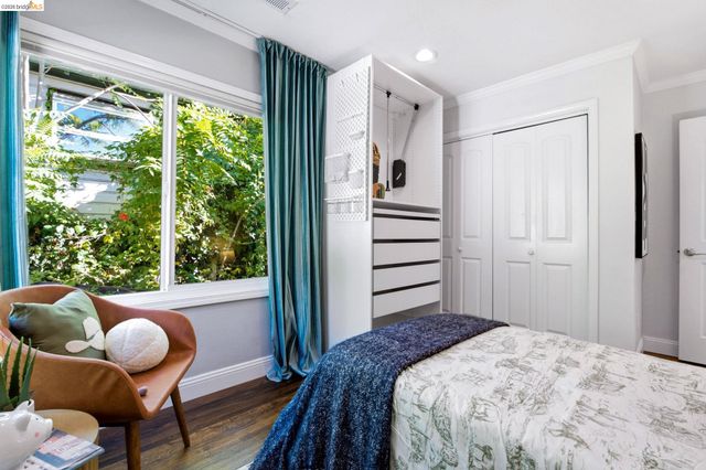 7308 Hillmont, Oakland, CA 94605