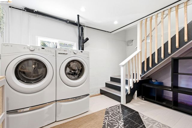 7308 Hillmont, Oakland, CA 94605