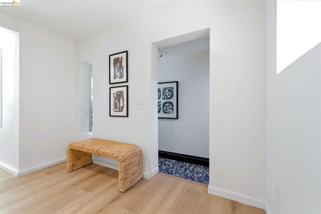 7308 Hillmont, Oakland, CA 94605