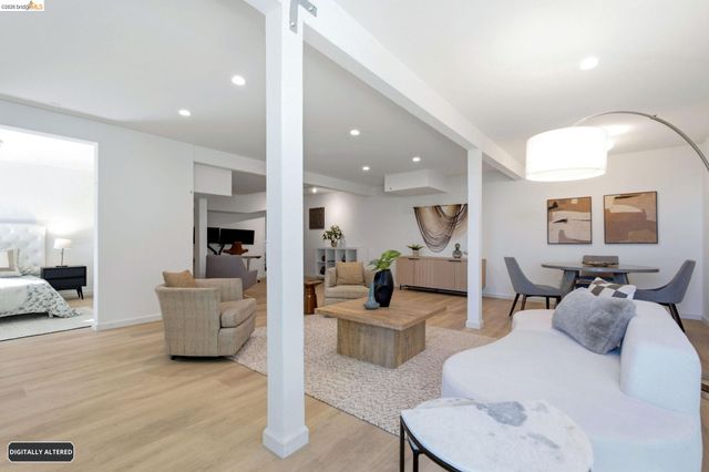7308 Hillmont, Oakland, CA 94605