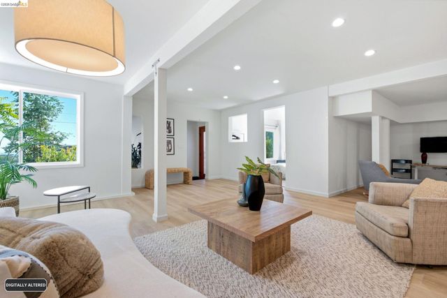 7308 Hillmont, Oakland, CA 94605