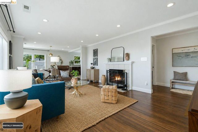 7308 Hillmont, Oakland, CA 94605