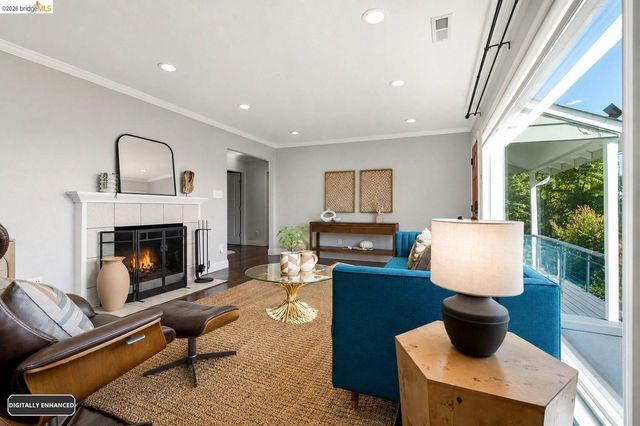 7308 Hillmont, Oakland, CA 94605
