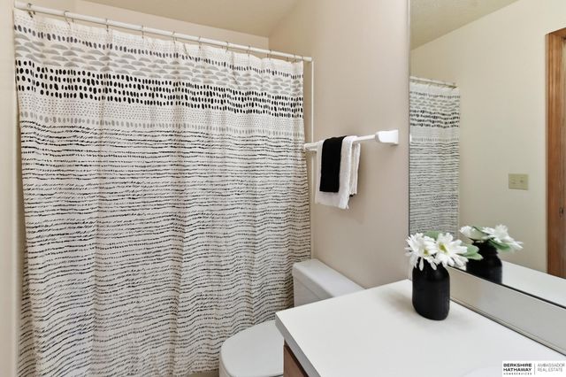 3508 N 104th Avenue, Omaha, NE 68134