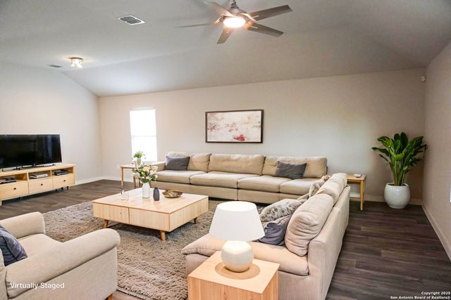 5407 Pearl Vly, San Antonio, TX 78242