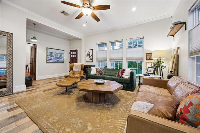 106 Alma Street, Houston, TX 77009