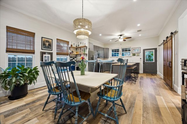 106 Alma Street, Houston, TX 77009