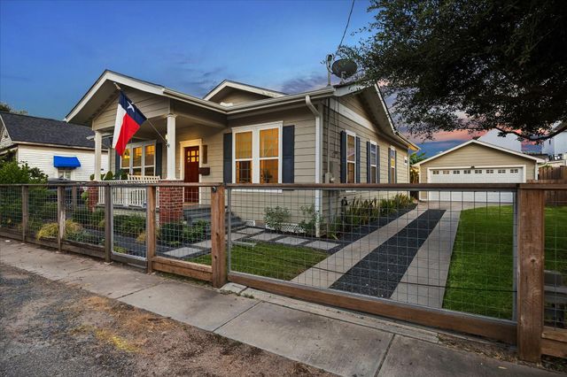 106 Alma Street, Houston, TX 77009