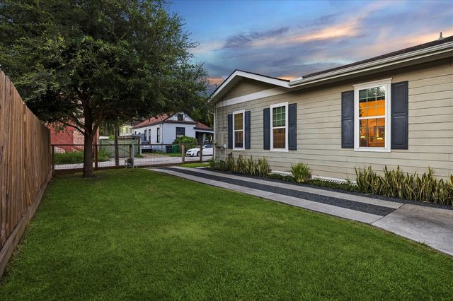 106 Alma Street, Houston, TX 77009