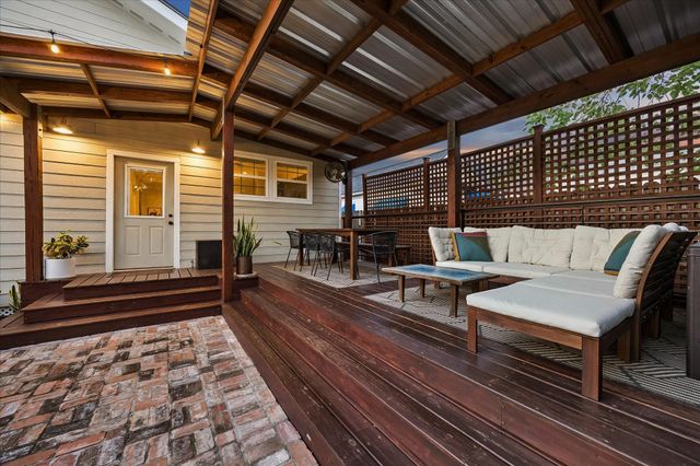106 Alma Street, Houston, TX 77009