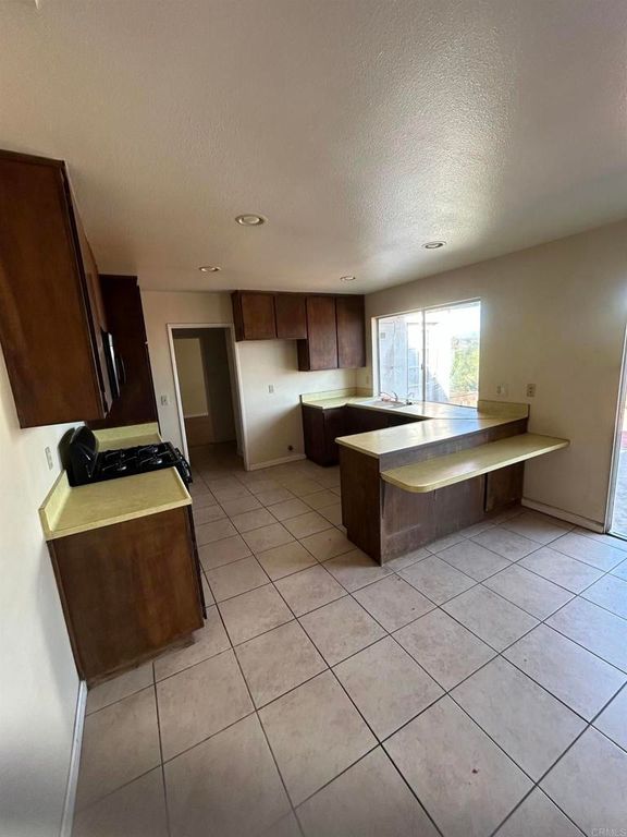 Image 1 of property listing at 15170 Kingsway Drive, Lake Elsinore, CA 92530