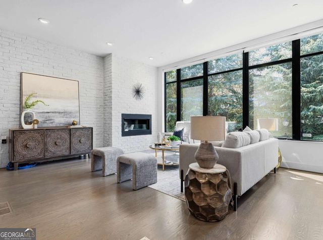 914 Lenox Boulevard NE, Atlanta, GA 30324