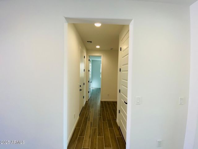 9025 W DENTON Lane, Glendale, AZ 85305