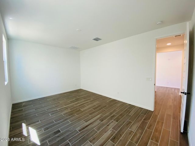 9025 W DENTON Lane, Glendale, AZ 85305