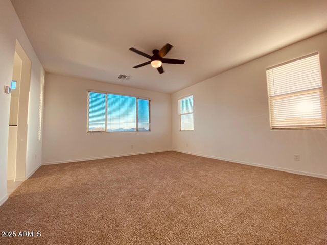 9025 W DENTON Lane, Glendale, AZ 85305