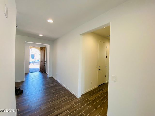 9025 W DENTON Lane, Glendale, AZ 85305