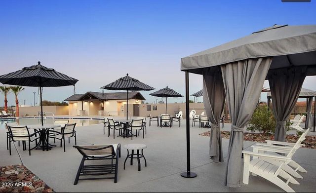 9025 W DENTON Lane, Glendale, AZ 85305