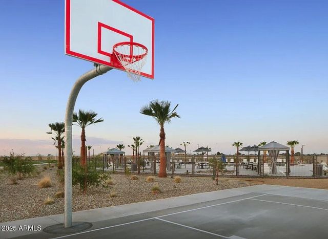 9025 W DENTON Lane, Glendale, AZ 85305