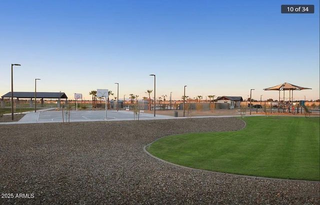 9025 W DENTON Lane, Glendale, AZ 85305