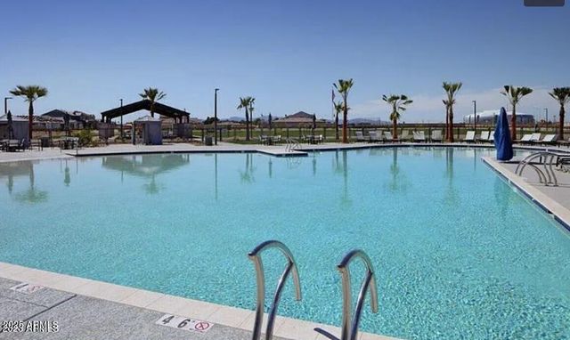 9025 W DENTON Lane, Glendale, AZ 85305