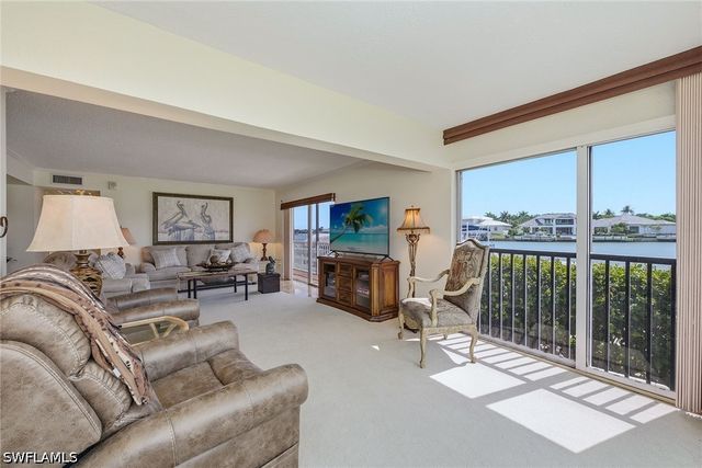 3000 Gulf Shore BLVD N 101, Naples, FL 34103