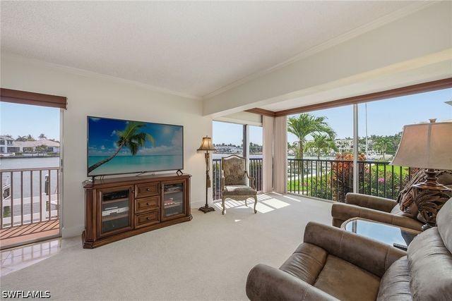 3000 Gulf Shore BLVD N 101, Naples, FL 34103
