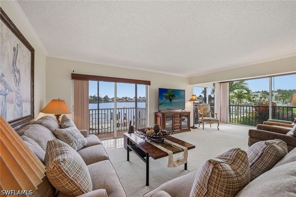 3000 Gulf Shore BLVD N 101, Naples, FL 34103