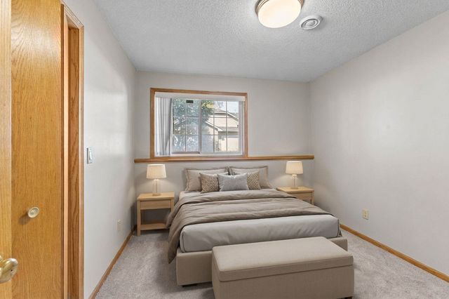 648 85th Avenue NW, Coon Rapids, MN 55433