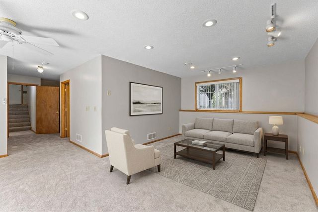 648 85th Avenue NW, Coon Rapids, MN 55433