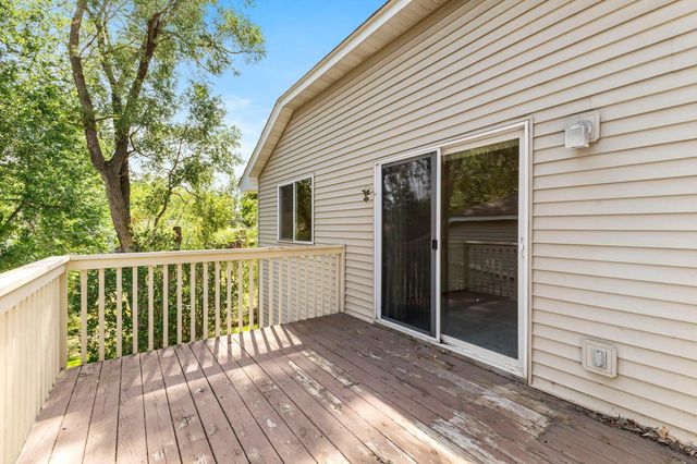 648 85th Avenue NW, Coon Rapids, MN 55433