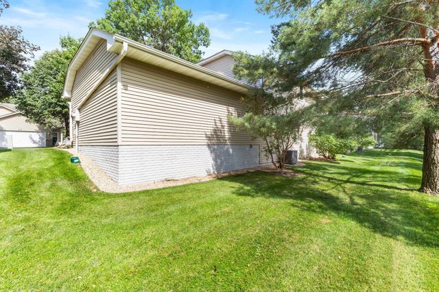 648 85th Avenue NW, Coon Rapids, MN 55433